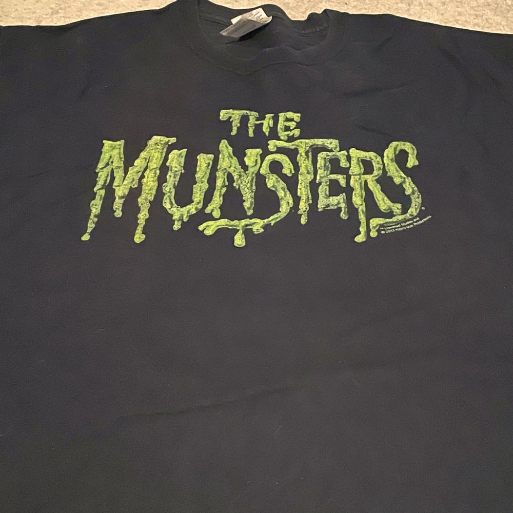 The Munsters XL used Tee